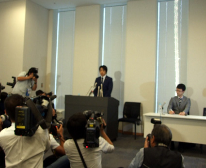 未公開株トラブル 武藤氏、資金集め関与否定