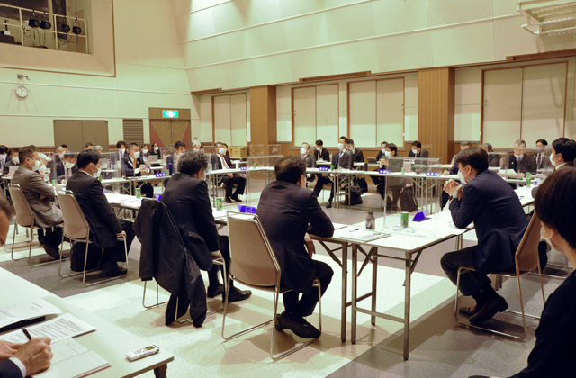 行政課題などを知事と首長が協議