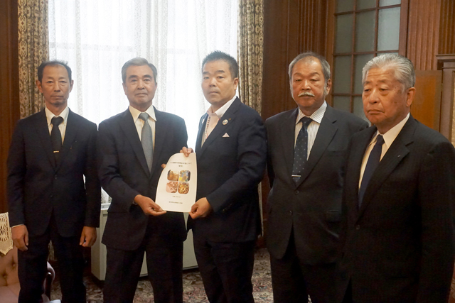 琵琶湖産アユ不漁へ危機感