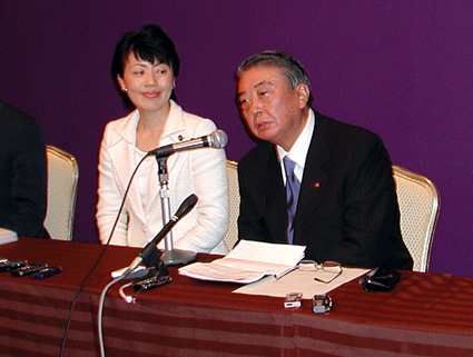 来春の県議選、過半数目指し