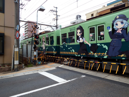 “鉄道むすめ”ラッピング電車　京阪大津線で運行中