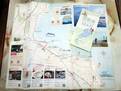 外国人観光客向けに「びわ湖マップ」作成