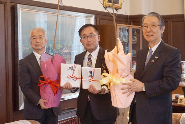 桜に親しみ、緑化推進の一助に