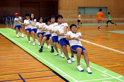 みんなの力を合わせて子どもたちが熱戦