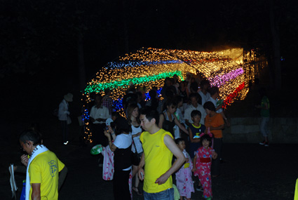 25万球のイルミネーションが輝く サマーフェスタ　「コトナリエ」