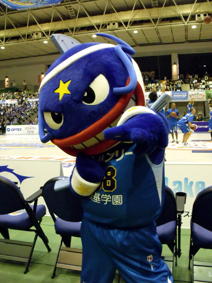 プロ選手と同じコートでエキシビションゲーム