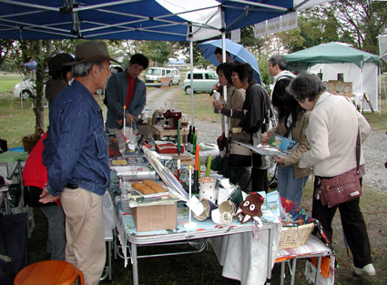 ヘムスロイド村オープンスタジオ 会話が弾む楽しいアート体験