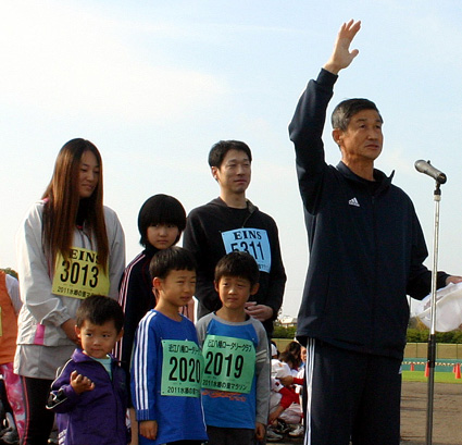 2011水郷の里マラソン 1849人が秋晴れの完走