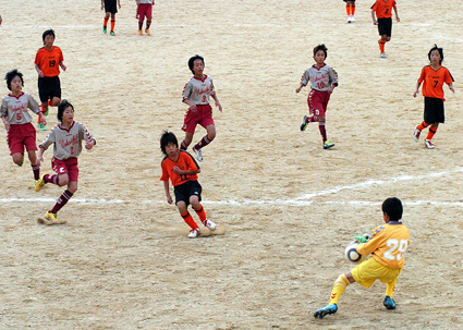 強い!リブラ五個荘ＦＣ 守りを固め3連覇達成