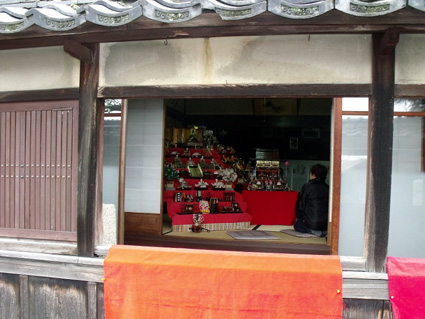 人形に込められた幸せ願う親心「日野ひなまつり紀行」開催中