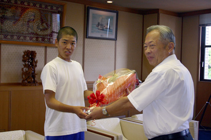 世界少年野球大会出場 辻選手が優勝報告