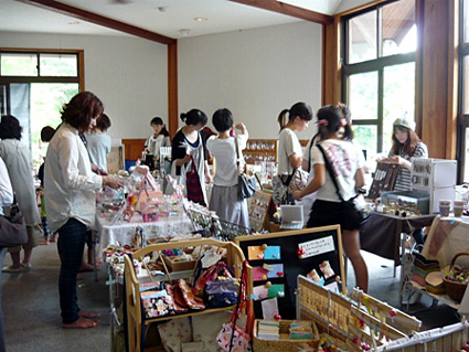 永源寺　愛郷の森で森の家の手作り市