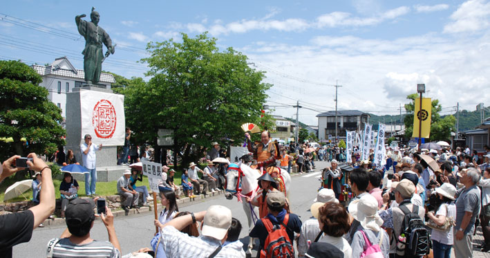 賑わった「あづち信長まつり」