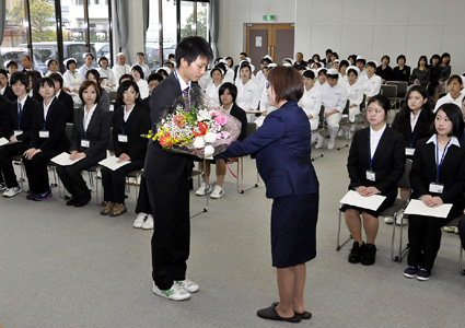 看護の道へ31人が入学