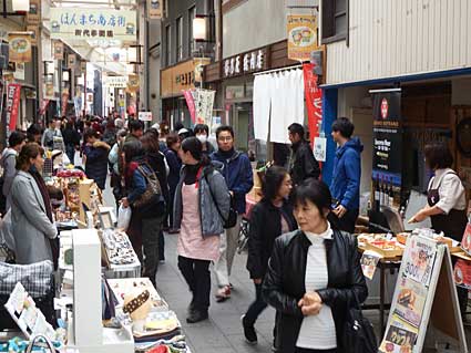本町商店街で秋のパサージュ