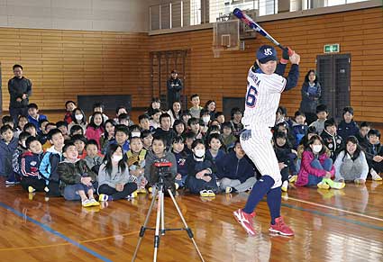 かっこいいな!奥村選手が来校