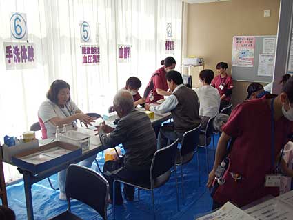 看護イベント 健康への関心高める