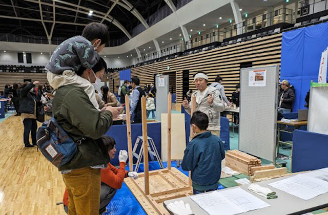 彦根で県産業フェス 小学生が仕事体験