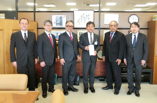 ロータリー3団体が一つに 被災地へ義援金