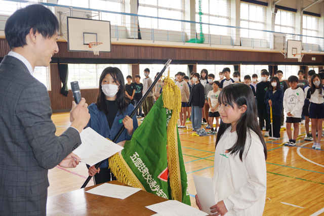 86人が新分団長に 交通リーダーの自覚育む