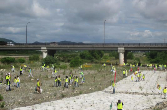 「ごみゼロ大作戦」26日、八千代橋南側河川敷