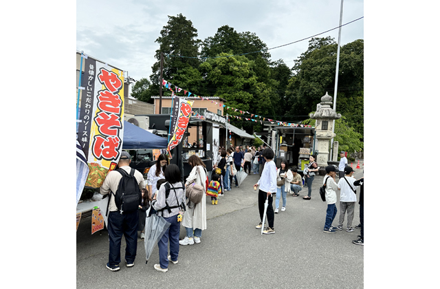 自治会・神社・店舗が連携 3者合同マルシェに人
