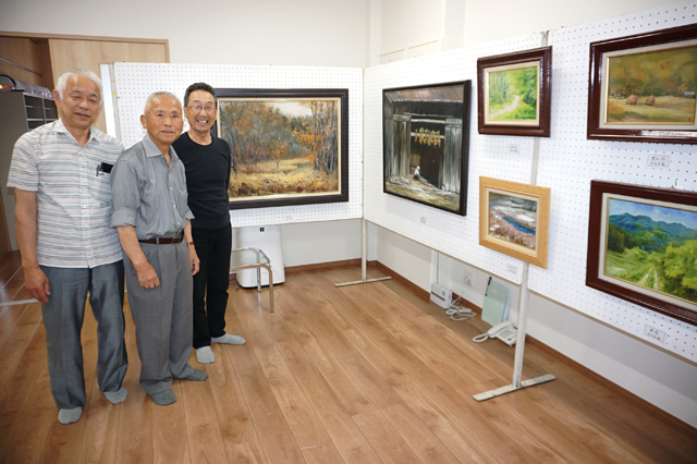 沖野絵画教室 初の作品展を開催中