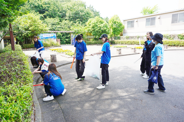 びわこ学院大学短期大学部 児童学コース１回生が美化活動