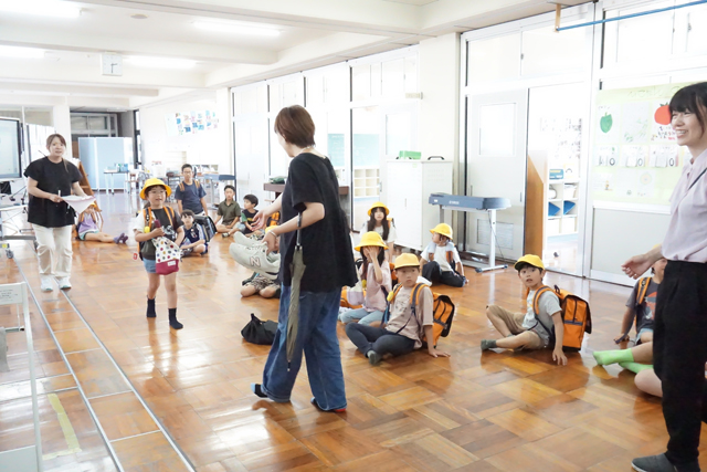 大雨や地震に備え児童引き渡し訓練実施