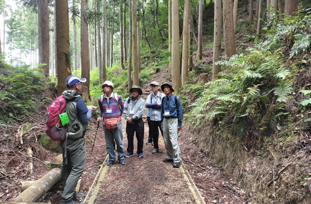 山と登山者の共存を目指す　布引の森で研修会