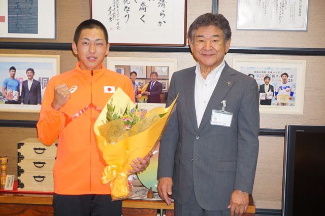 日本選手権男子800メートル 落合選手が優勝を市長報告