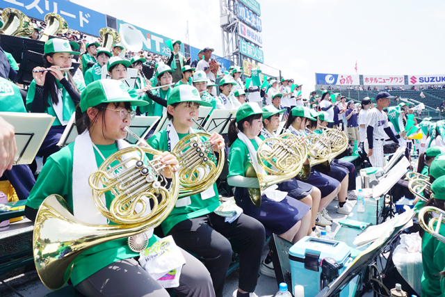 滋賀学園 開幕戦を飾る　全国高校野球選手権大会