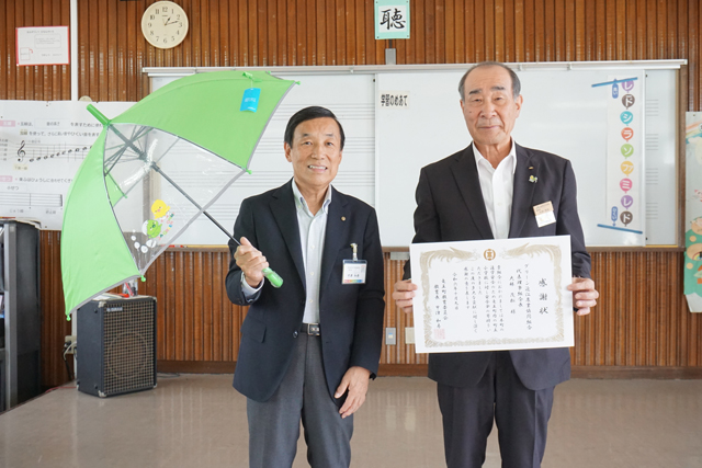 ＪＡグリーン近江「安全傘」約5千本寄贈