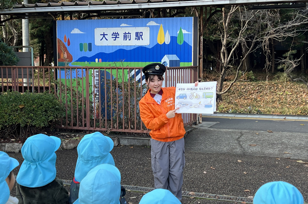 こども園あっぷるの5歳児 公共交通の大切さ学ぶ