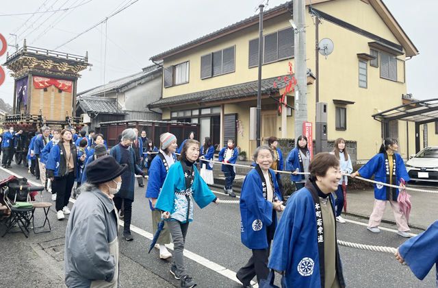 日野祭の曳山修理完了 町内で試し曳きを実施