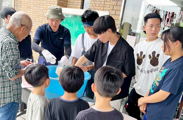 蒲生図書館ワークショップ「昔のおもちゃであそんでみよう！」開催