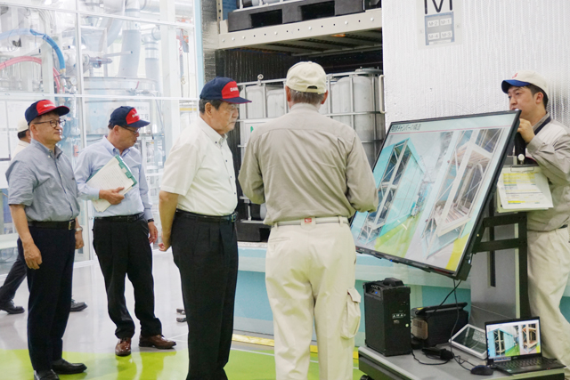 伊東良孝新しい地方経済・生活環境創生担当大臣が来県