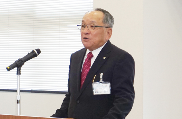 南川副市長の辞令交付と就任式