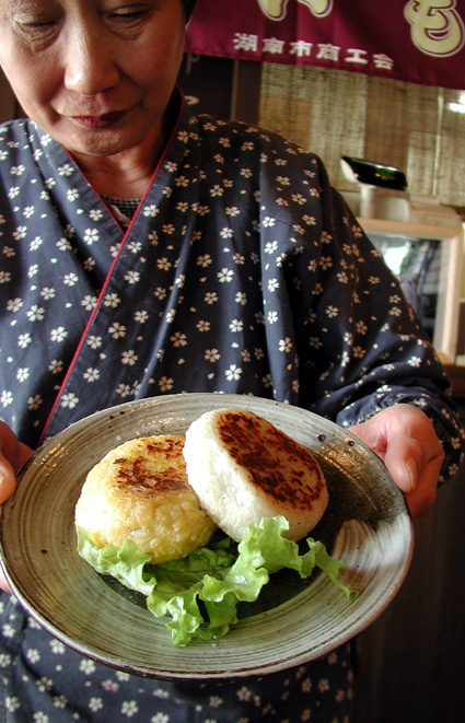 東海道石部宿「いもつぶし」ご当地グルメで復活！
