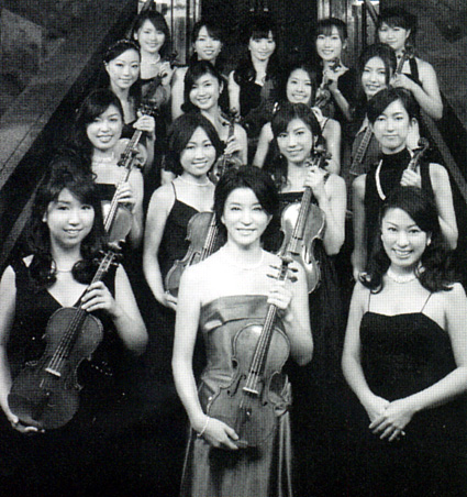 女性ヴァイオリストらと高嶋ちさ子の饗宴