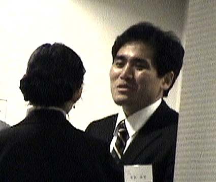 「東京出張費21万円を市に返還を」