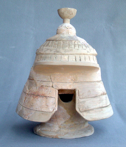 守山市の松塚遺跡から出土 5世紀後半の甲冑形、太刀形埴輪