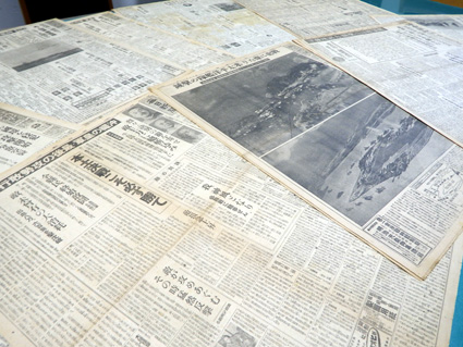 当時の息づかい伝える「新聞で振り返る戦争」展