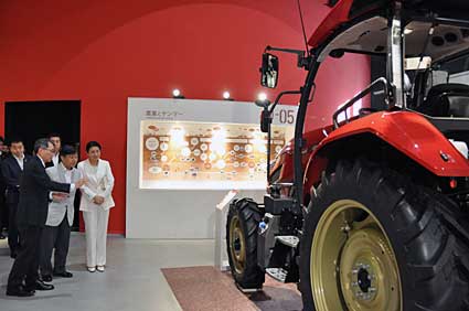 皇太子ご夫妻が県を行啓