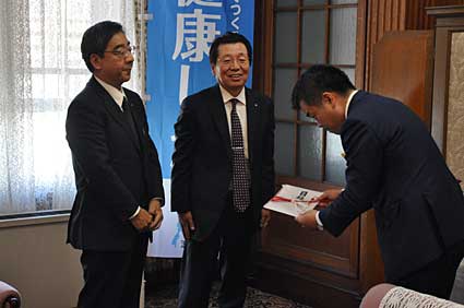 長浜と福島県のＲＣが県へ共同寄付