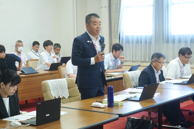 県議会 知事との政策協議会実施