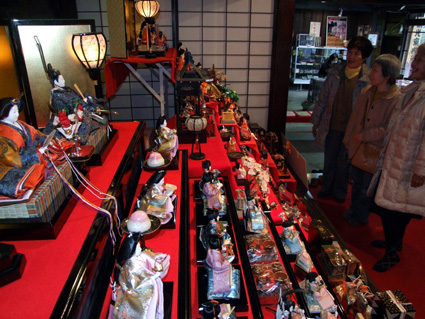 ひな人形が誘う日野の旅「ひなまつり紀行」開催中