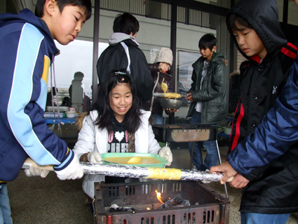 便利さ手放す体験バームクーヘン作り