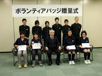 能登川北小と湖東中の児童・生徒