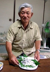 養殖ホンモロコのなれずし開発! 滋賀県モロコ・フナ養殖研究会の田中会長